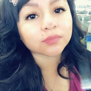 Meet your Posher, Uri